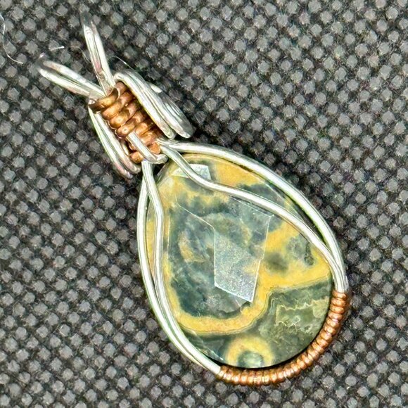 Green/Yellow Jasper Silver and Copper Wrapped Wire Pendant - Picture 6 of 12